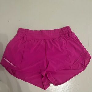Sonic pink lululemon hotty hot HIGH RISE 2.5 in